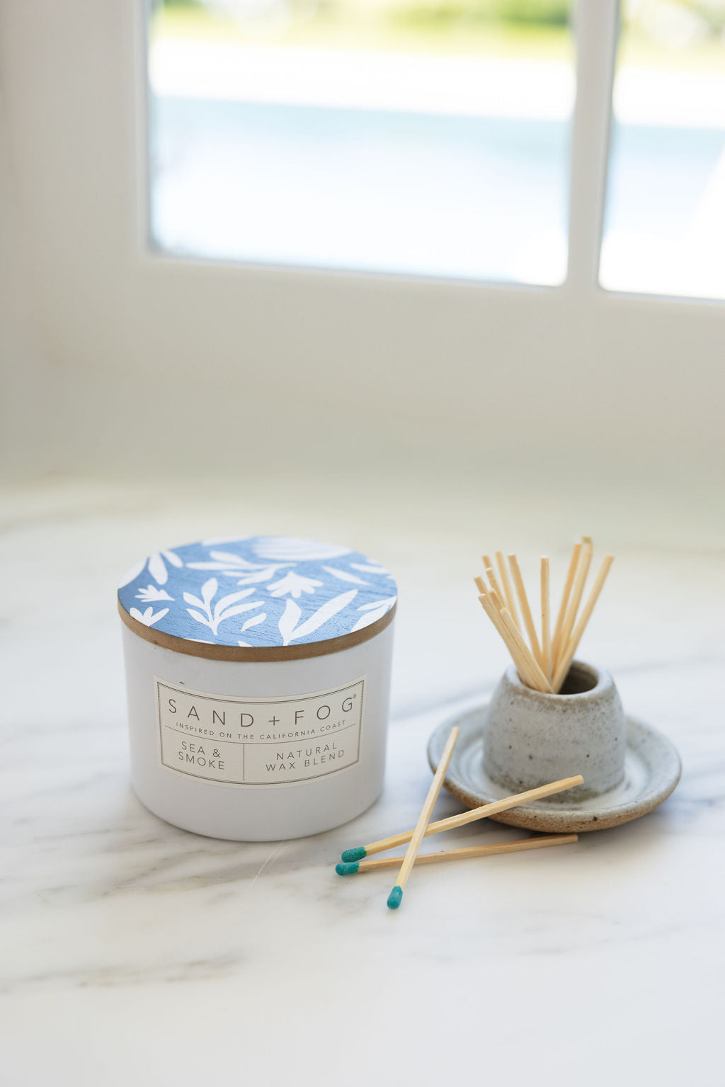 Scented Sea & Smoke 12 oz scented candle