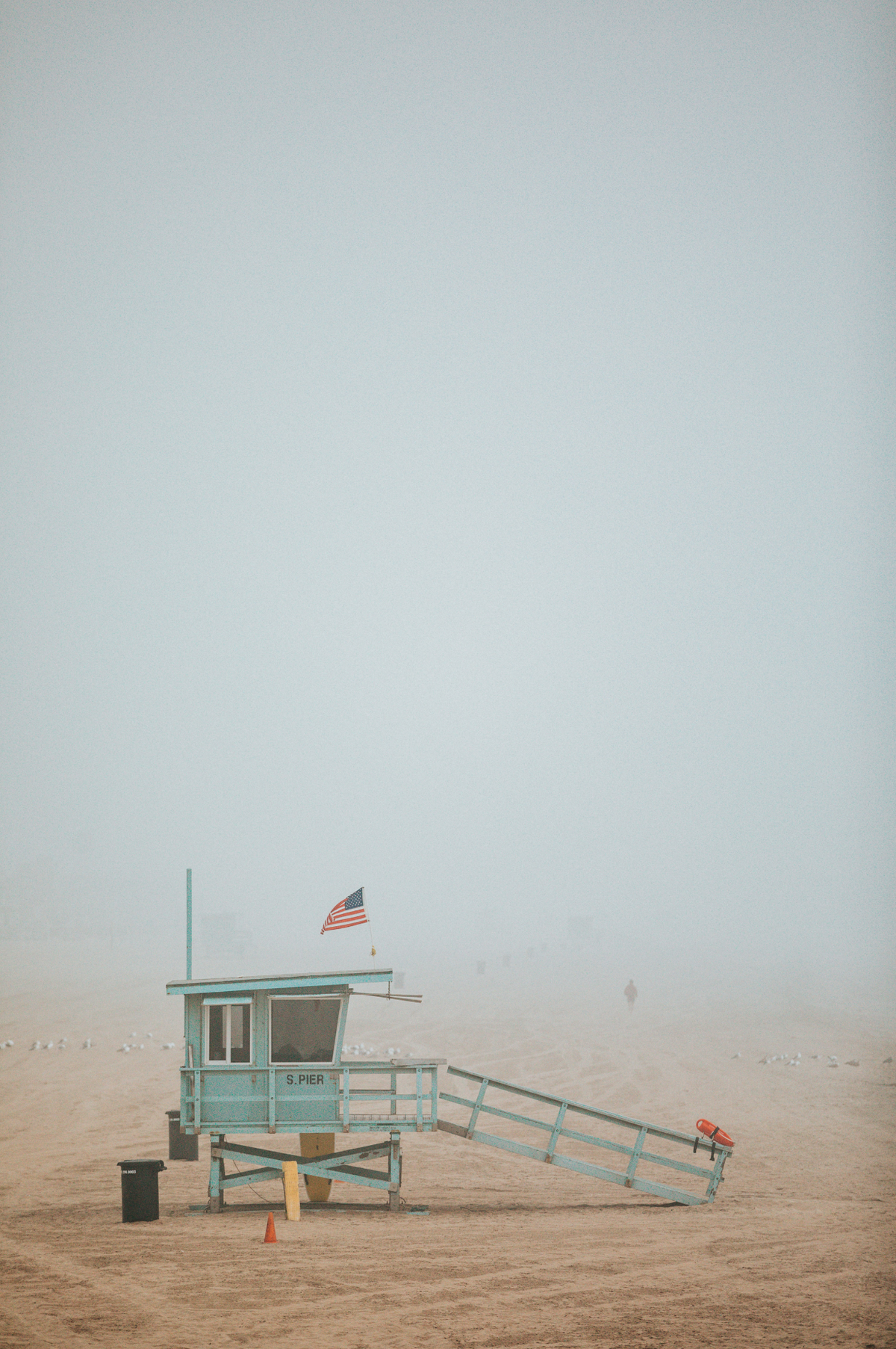 Cozy California Beach House 23 oz scented candle